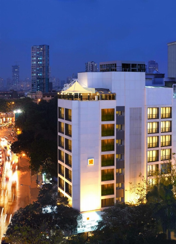 The Shalimar Hotel, Kemps Corner image 1