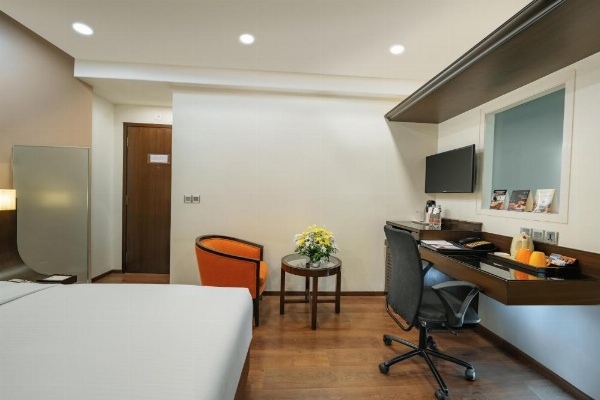 The Shalimar Hotel, Kemps Corner image 10