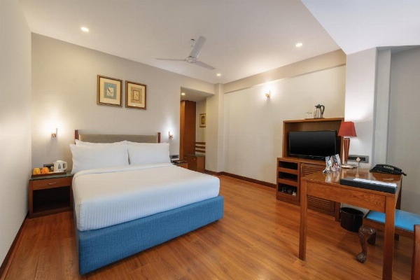 The Shalimar Hotel, Kemps Corner image 16