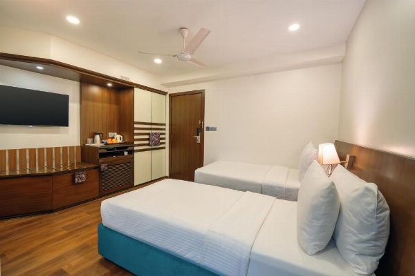 The Shalimar Hotel, Kemps Corner image 17