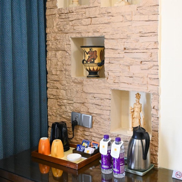 The Shalimar Hotel, Kemps Corner image 28